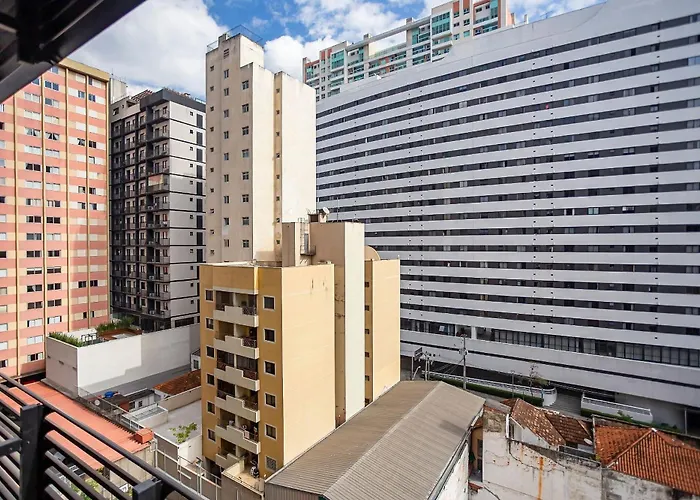 Apto no All Batel finamente mobiliado perto do shopping Curitiba
